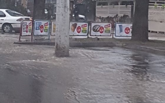 На Таирова улицу залило кипятком (фото, видео) usionline.com На Таирова улицу залило кипятком (фото, видео) «фото»
