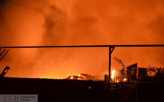 Масштабный пожар в Малиновском районе: пострадали два человека (фото) usionline.com Масштабный пожар в Малиновском районе: пострадали два человека (фото) «фото»