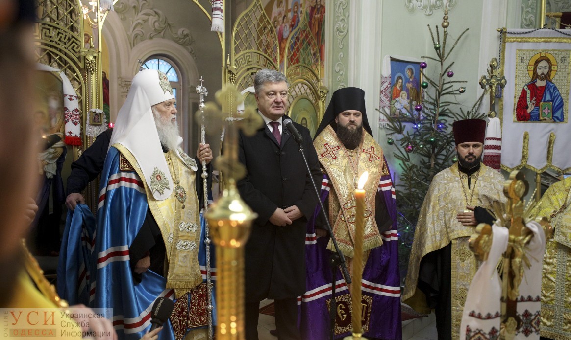 Порошенко помолился с Патриархом Филаретом в Одесской области «фото»