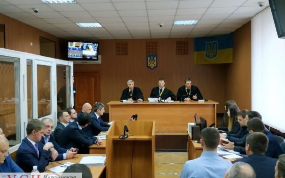 Суд по делу “Краяна”: Труханов и чиновники мэрии снова на скамье подсудимых (трансляция) «фото»