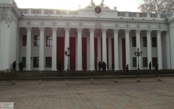 В Одессе половина депутатов скрывают свою семью, работу и даже партийность usionline.com В Одессе половина депутатов скрывают свою семью, работу и даже партийность «фото»