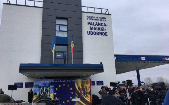 Порошенко на трассе “Одесса – Рени” открыл новый пункт пропуска на границе с Молдовой (фото) «фото»