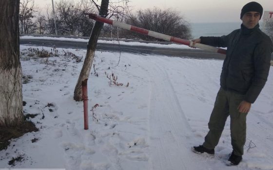 Неизвестные сломали шлагбаум на Трассе Здоровья (ФОТО) «фото»
