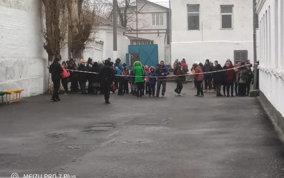 Военруку школы в Измаиле в кабинет принесли гранату: полиция эвакуировала учеников (фото) «фото»