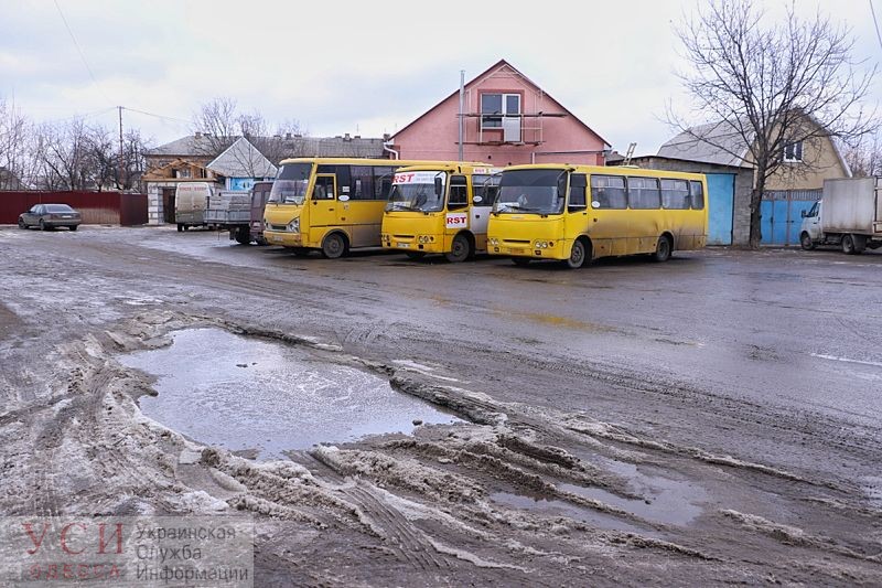 Рейс в никуда: как мы проехали по Одессе на 208-й маршрутке, починили в ней дверь и сидение, и пытались узнать из-за чего горят автобусы «фото»