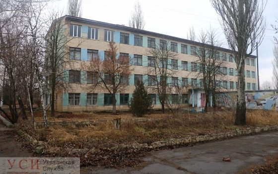 Фонтанское гетто: как уже больше двух лет в заброшенной школе-интернате выживают полсотни переселенцев с Востока Украины «фото»