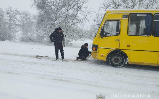 В Болградском районе маршрутка слетела в кювет из-за гололедицы «фото»