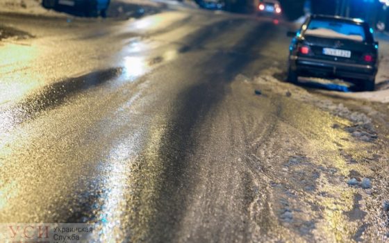Сильнейший гололед парализовал движение в Одессе «фото»