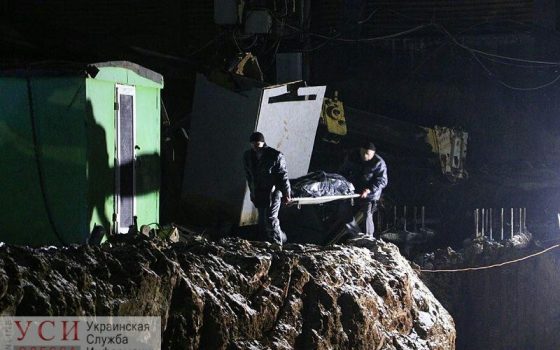 Полиция: машину скорой помощи пропускали на стройку, где погиб человек, но медики сами уехали «фото»