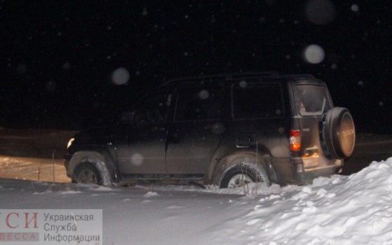 Одесские пограничники по следам на снегу вычислили нелегала на вездеходе «фото»