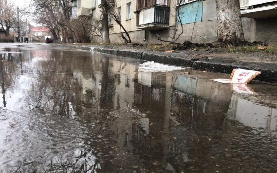 Потоп на 6 Фонтана: коммунальщики второй день не могут устранить проблему (фото, видео) «фото»