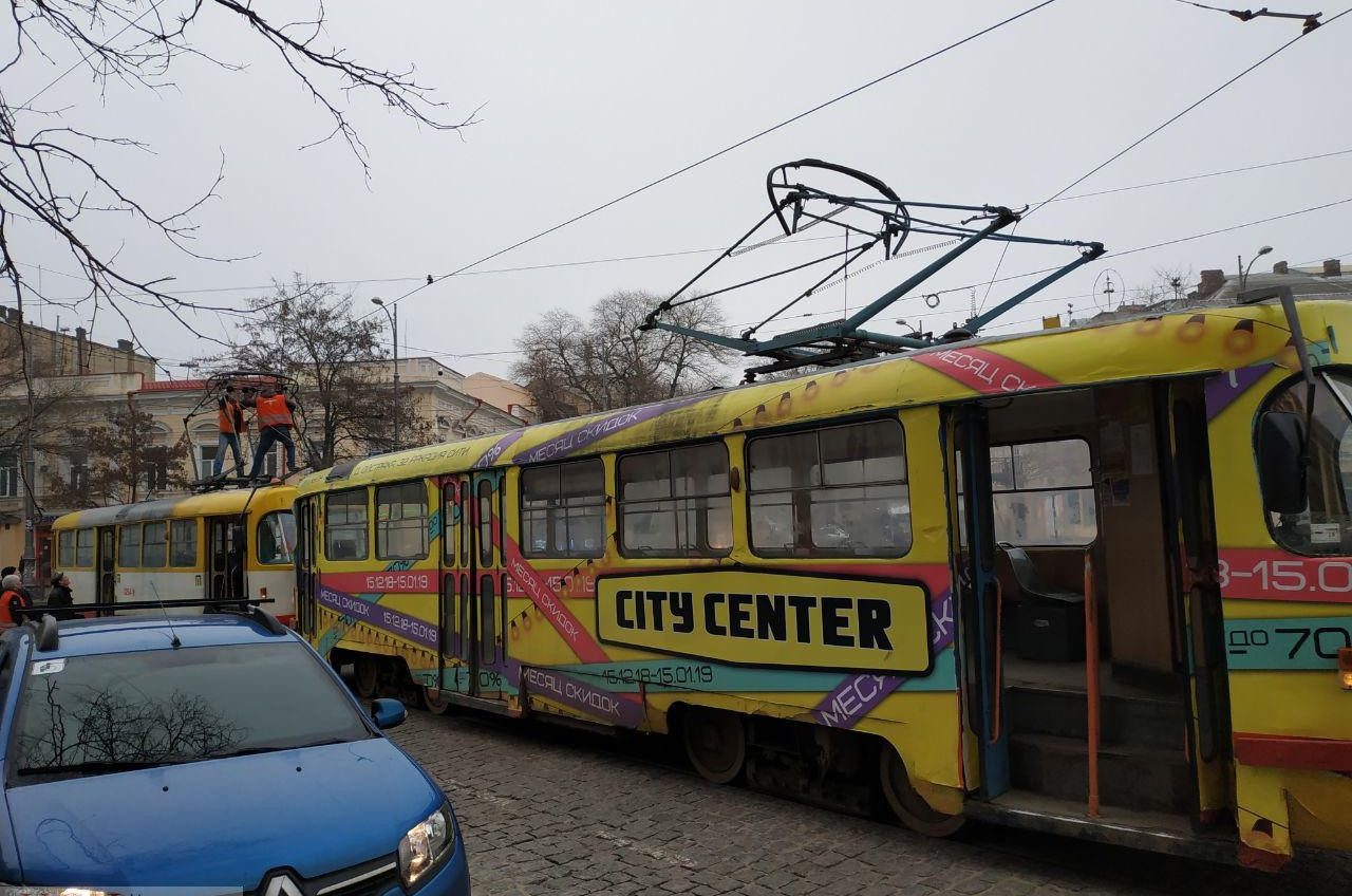 На Преображенской пробка из 17 трамваев из-за поломки одного вагона (фото) «фото»