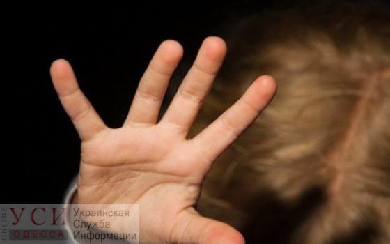 В Александровке полицейские спасли троих детей, запертых матерью в доме на несколько дней «фото»