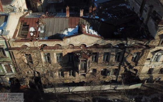 На грани уничтожения: у погибающего дома Гоголя может появиться новый собственник, пока здание медленно рушится (фото, видео) «фото»