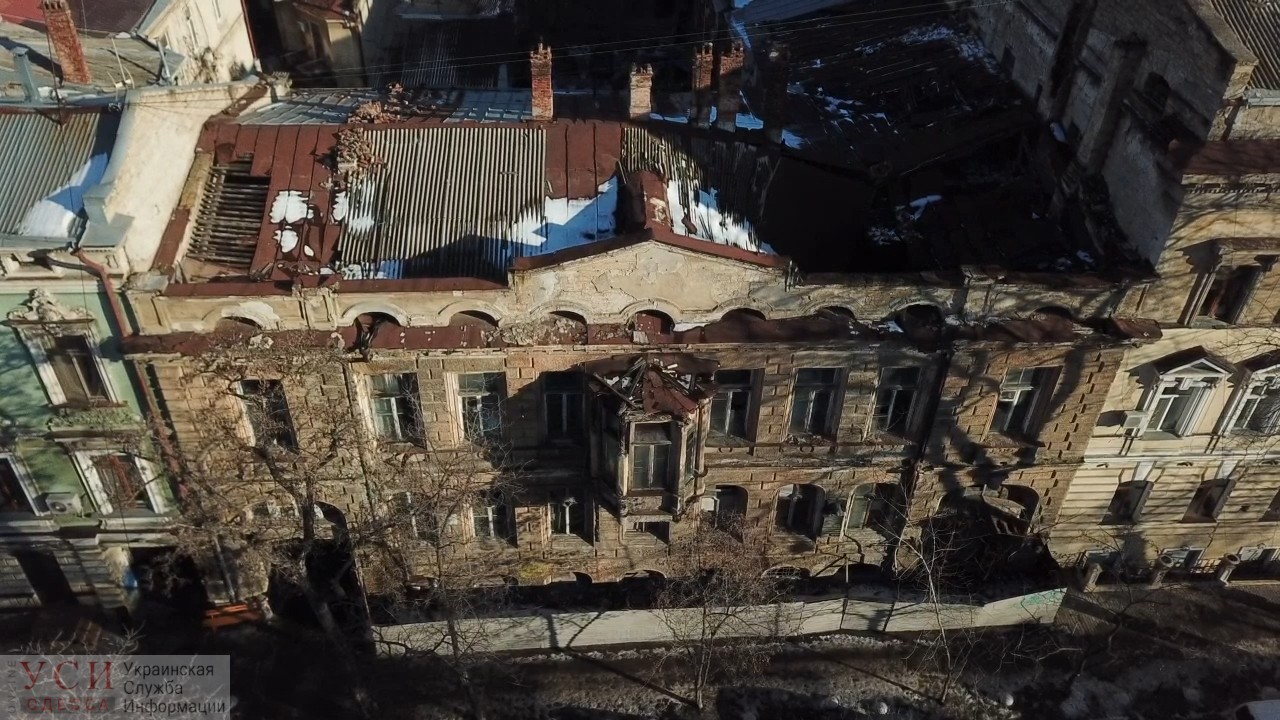 На грани уничтожения: у погибающего дома Гоголя может появиться новый собственник, пока здание медленно рушится (фото, видео) «фото»