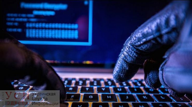 Украинская киберполиция поймала хакеров, которые продали 70 тысяч паролей к взломанным серверам «фото»
