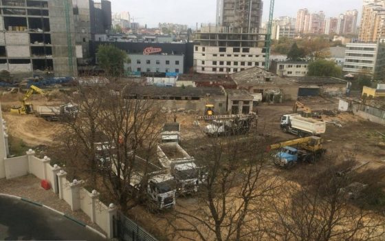 “Будова” роет котлованы на Гагаринском плато под видом подготовительных работ (фото) «фото»