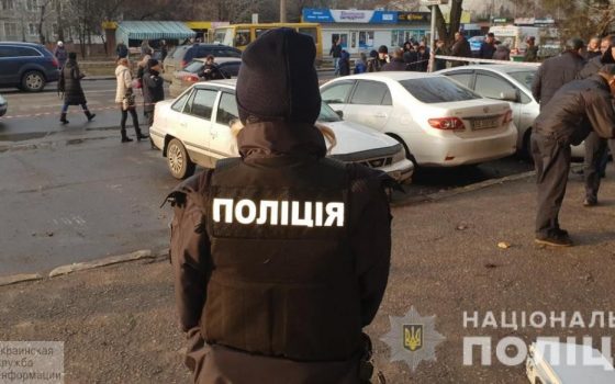 Супругов из Одессы у входа в суд расстрелял их родственник «фото»