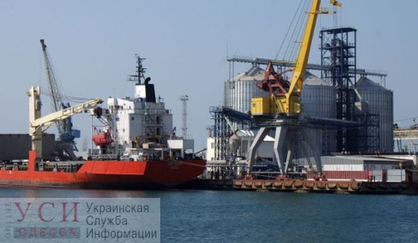 В Черноморском порту удерживают судно “из-за загрязнения экологии” – моряки говорят о вымогательстве «фото»