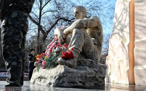 Одесские “афганцы” прошли по городу маршем и возложили цветы к памятнику ветеранам (фото) «фото»