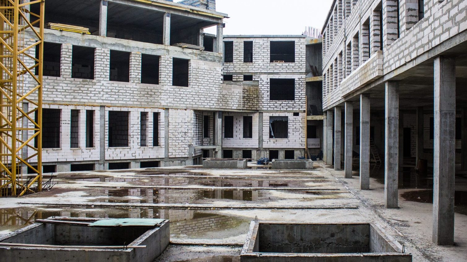 Из бюджета Черноморска выделили еще 10 миллионов на продолжение строительства гимназии (фото) «фото»