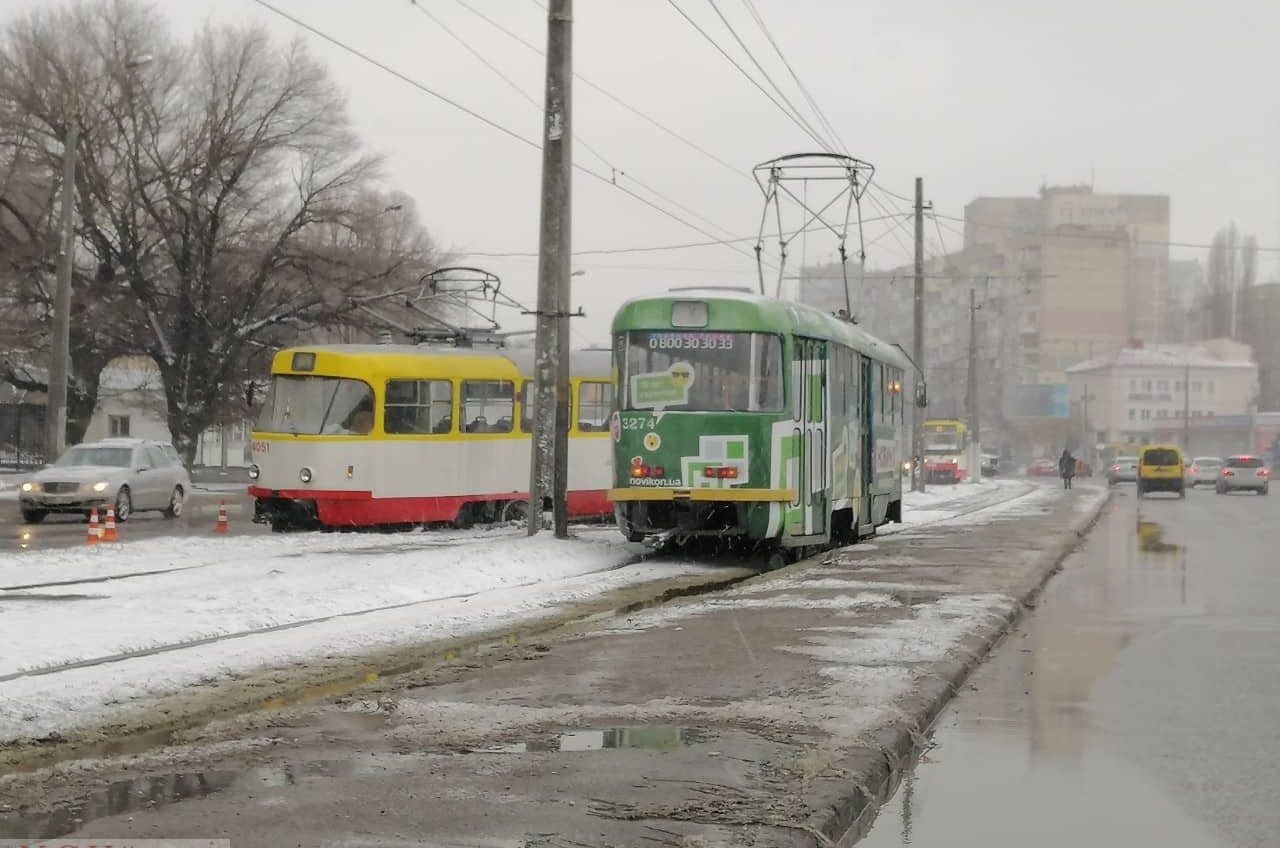 На Балковской трамвай сошел с рельсов (фото) «фото»