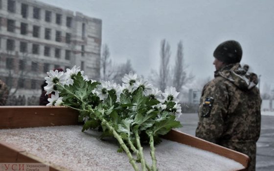 Вернувшиеся с фронта бойцы 28-й бригады торжественно собрались на плацу и помянули погибших сослуживцев (фото) «фото»