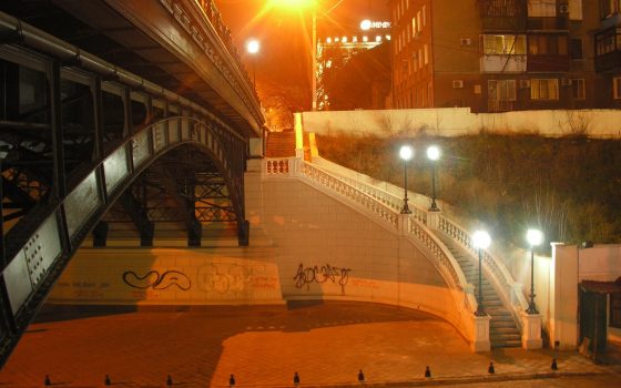 В Одессе вандалы разрисовали отреставрированный мост Коцебу «фото»