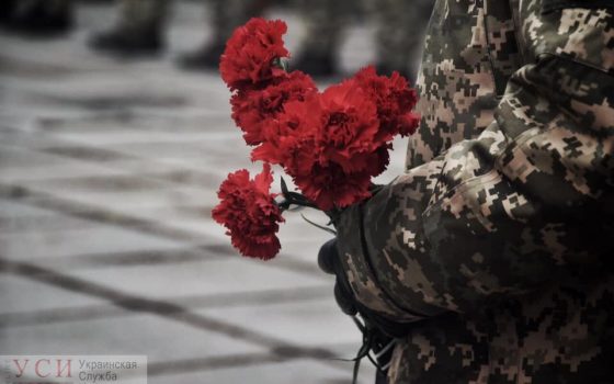 Бойцы 28-й мехбригады промаршировали по центру Одессы после возвращения с фронта (фото) «фото»