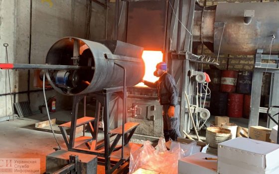 В Одессе сжигают контрабандные сигареты из Арабских Эмиратов на миллион долларов (фото, видео) «фото»