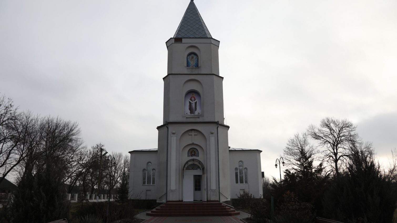 Первый районный центр Бессарабии перешел в новую Православную церковь Украины (фото, видео) «фото»