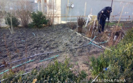 В Рени второй раз за месяц неизвестные взорвали дверь частого дома (фото) «фото»