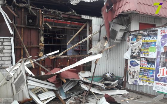 Неизвестные на экскаваторах снесли еще несколько павильонов у Дома мебели (фото) «фото»