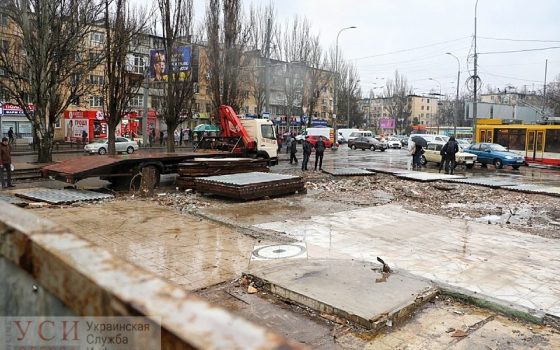 Последний старый киоск у Дома мебели снес горсовет по решению суда (фото) «фото»