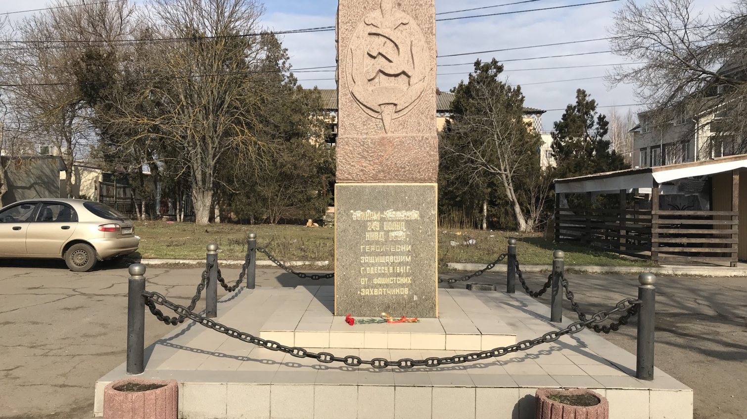 Нельзя сносить по закону: памятник, который одесский активист пытался разбить кувалдой, оказался объектом культурного наследия (фото) «фото»