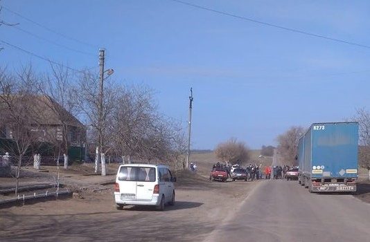 Спустя 10 дней после смертельного ДТП в селе под Аккерманом не прекращаются протесты (видео) «фото»