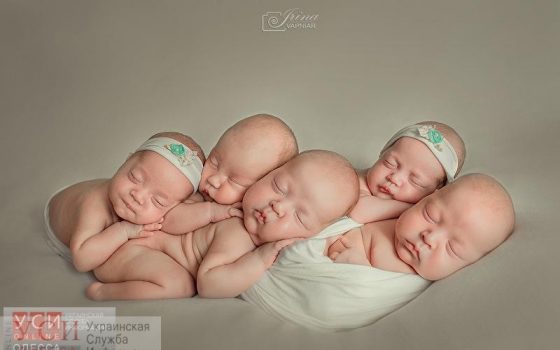 Одесситке, родившей пятерняшек, за год выплатят 300 тысяч гривен «фото»