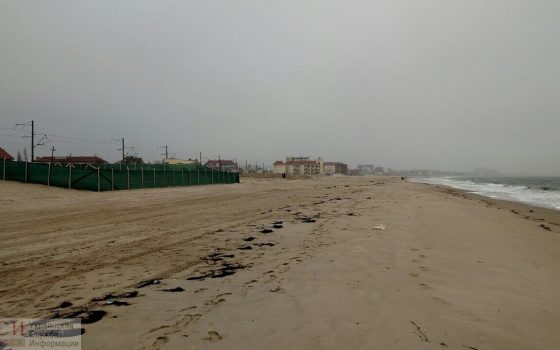 В Затоке на пляже началась стройка, которую местные жители называют незаконной (фото, видео) «фото»