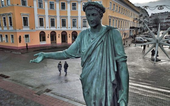 Подготовка к “Си Бриз-2019”, скандал с медалью и эксперименты УСИ: итоги уходящей недели «фото»