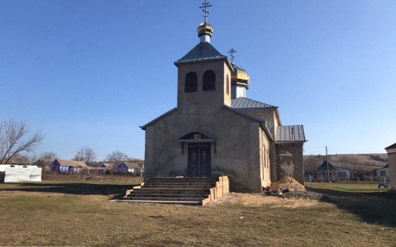“После службы начал выносить иконы из храма”: село в Одесской области выгнало священника из-за верности Москве (фото, видео) «фото»