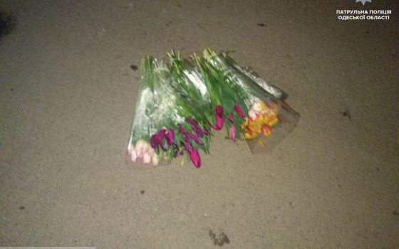 Подросток украл почти сотню тюльпанов: сбежать от патрульных помешали цветы «фото»