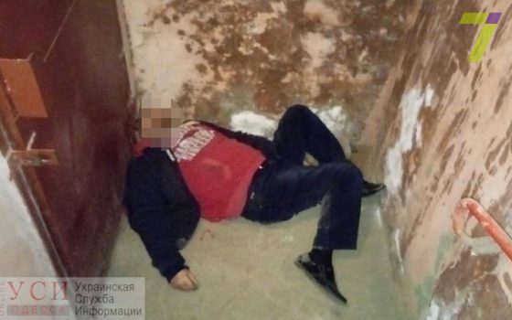 В центре Одессы в подвале жилого дома нашли мертвым коммунальщика «фото»