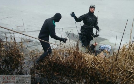 Житель Балтского района провалился под лед: его тело достали водолазы (фото) «фото»