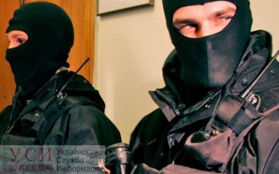 В Одессе сотрудники следственного управления ворвались в офис компании на Фонтане и изымают технику по сомнительным основаниям (видео, документ) usionline.com В Одессе сотрудники следственного управления ворвались в офис компании на Фонтане и изымают технику по сомнительным основаниям (видео, документ) «фото»