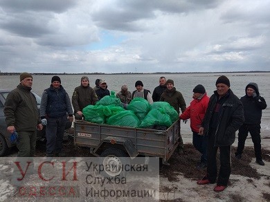 Черноморский рыбоохранный патруль собрал более 200 мешков мусора на субботнике у водоемов (фото) «фото»