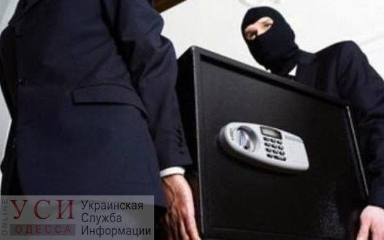 В Одесской области будут судить банду домушников, которые совершили кражу на 2,5 миллиона гривен «фото»