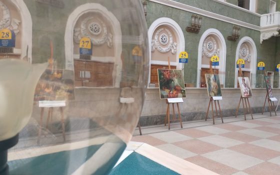 В одесском Главпочтамте проходит выставка работ учеников “грековки” (фоторепортаж) «фото»