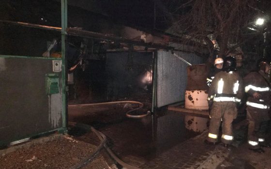 В Одессе и области горели жилые дома: пострадавшую женщину госпитализировали (фото) «фото»