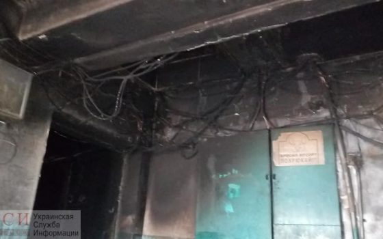 Ночью в Черноморске сгорела квартира (фото) usionline.com Ночью в Черноморске сгорела квартира (фото) «фото»