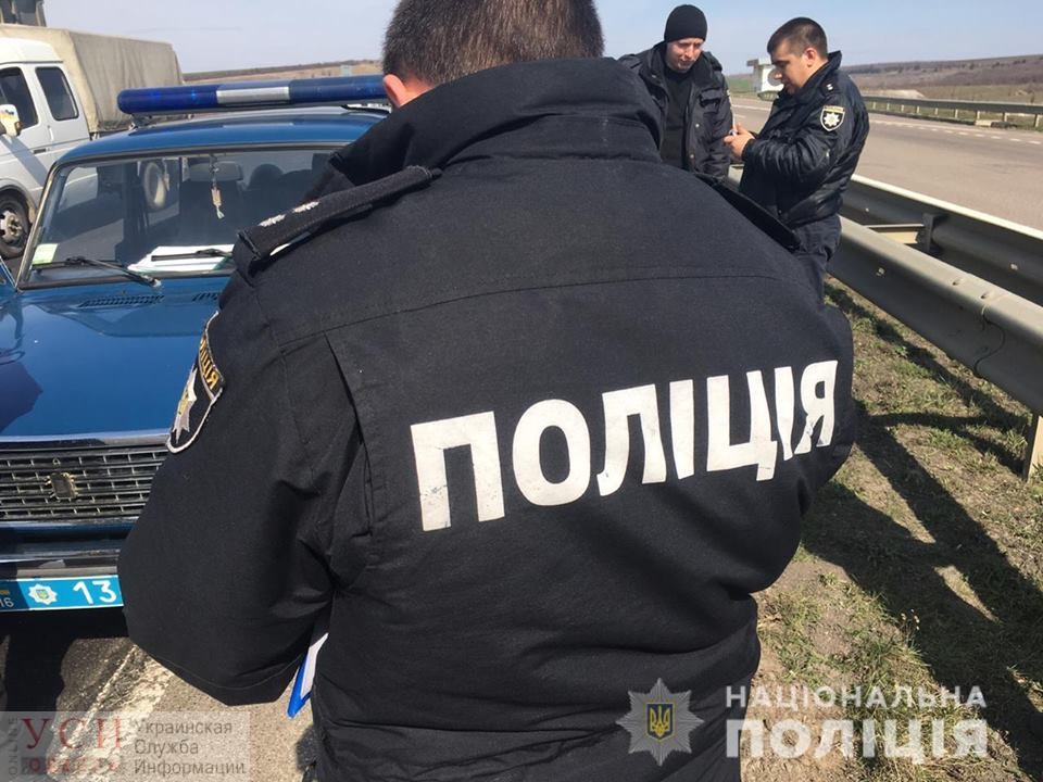 На трассе Одесса – Киев грузовик на скорости сбил двоих человек: один из них погиб (фото) «фото»